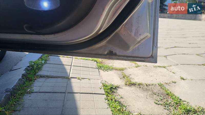 Седан Daewoo Leganza 1998 в Полтаві