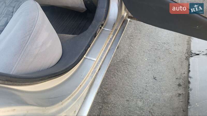 Седан Daewoo Leganza 1998 в Полтаві