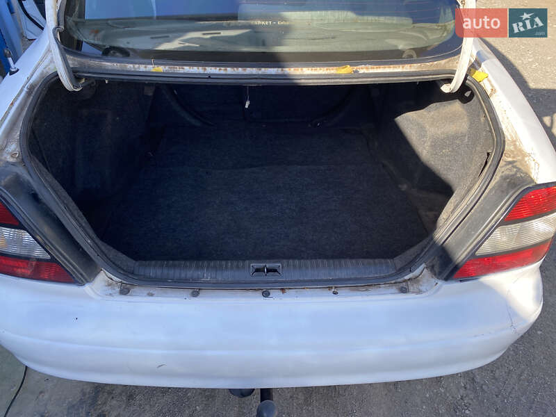 Седан Daewoo Leganza 1999 в Каменском