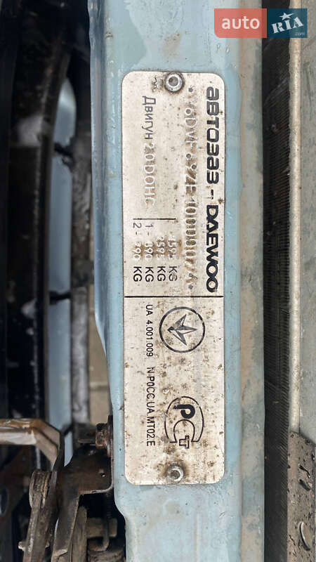 Седан Daewoo Leganza 2001 в Львові