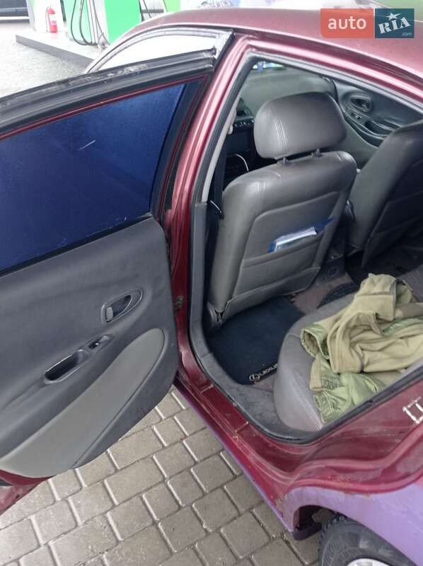 Седан Daewoo Leganza 1998 в Дніпрі