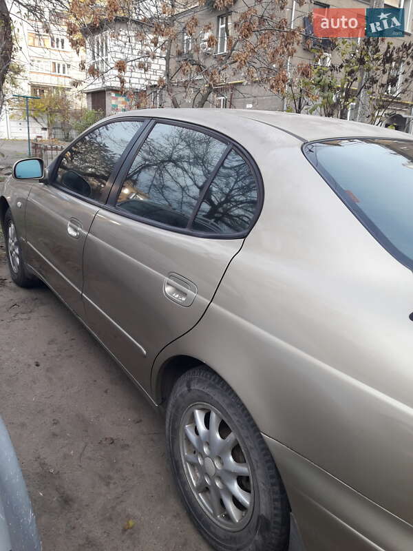 Седан Daewoo Leganza 2001 в Миколаєві