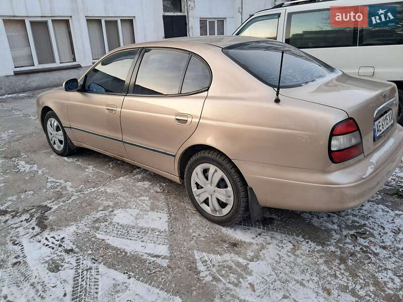 Седан Daewoo Leganza 2001 в Днепре