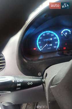 Хэтчбек Daewoo Matiz 2012 в 