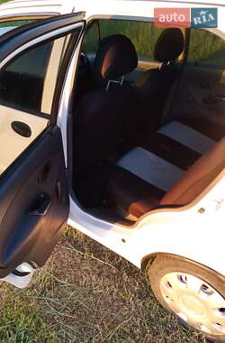 Хэтчбек Daewoo Matiz 2012 в 