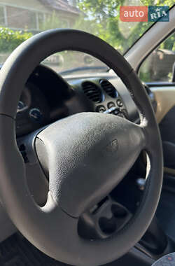 Хэтчбек Daewoo Matiz 2011 в 