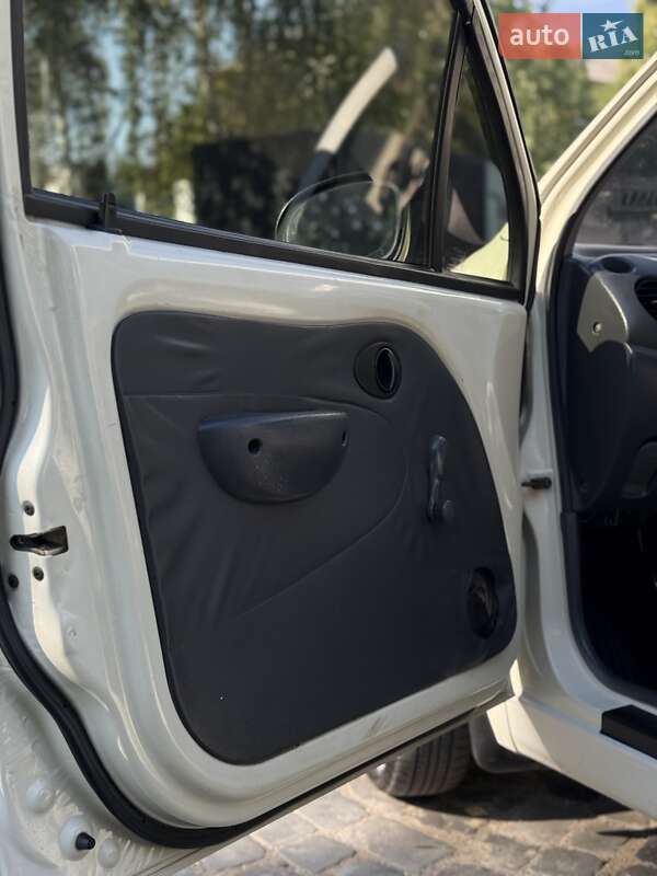 Хетчбек Daewoo Matiz 2011 в Мукачевому