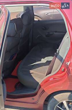 Хэтчбек Daewoo Matiz 2011 в 