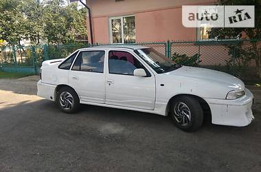 Седан Daewoo Nexia 1996 в Львове