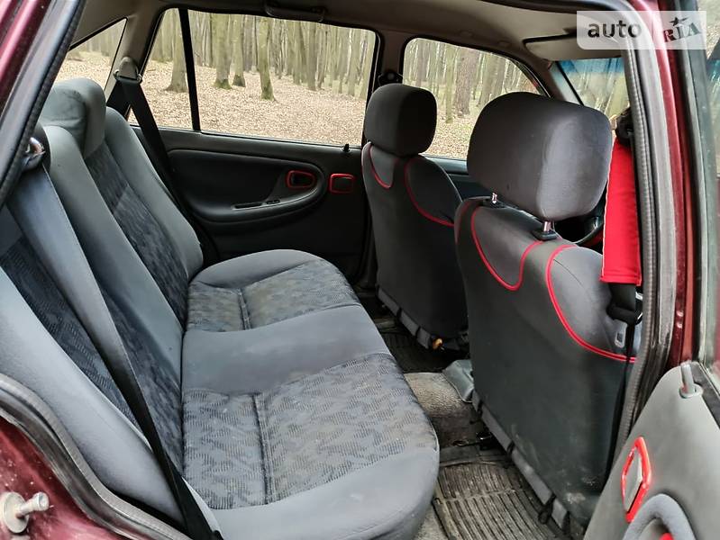Седан Daewoo Nexia 1997 в Рівному