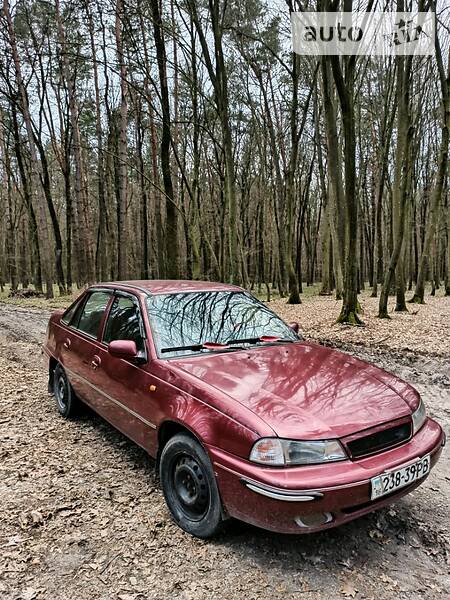Седан Daewoo Nexia 1997 в Рівному