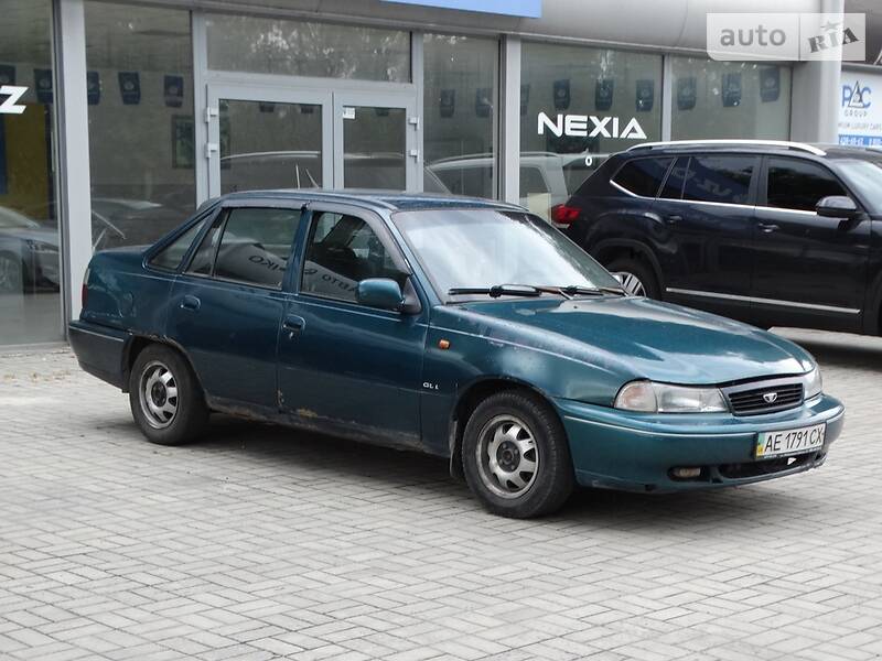 Седан Daewoo Nexia 1997 в Дніпрі