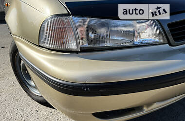 Седан Daewoo Nexia 2006 в 