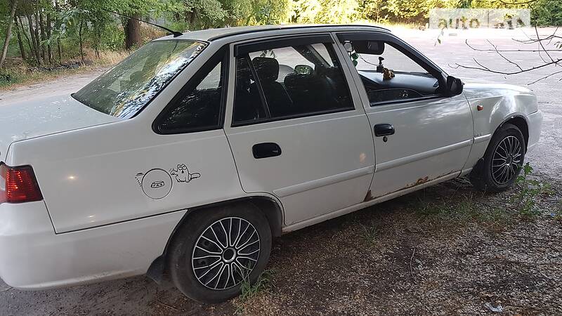 Седан Daewoo Nexia 2012 в Дніпрі