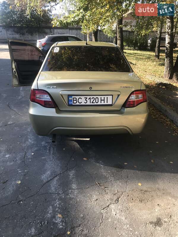 Седан Daewoo Nexia 2011 в Хмельницькому