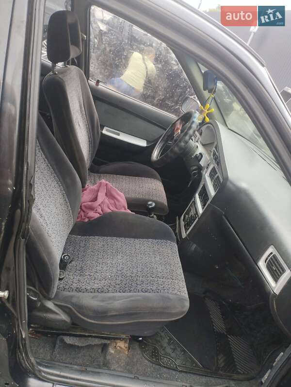 Седан Daewoo Nexia 2008 в Самборе