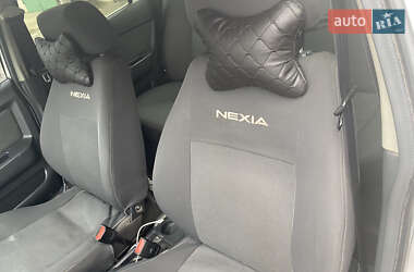 Седан Daewoo Nexia 2012 в 