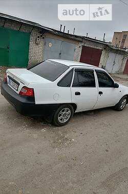 Седан Daewoo Nexia 2011 в Черкасах