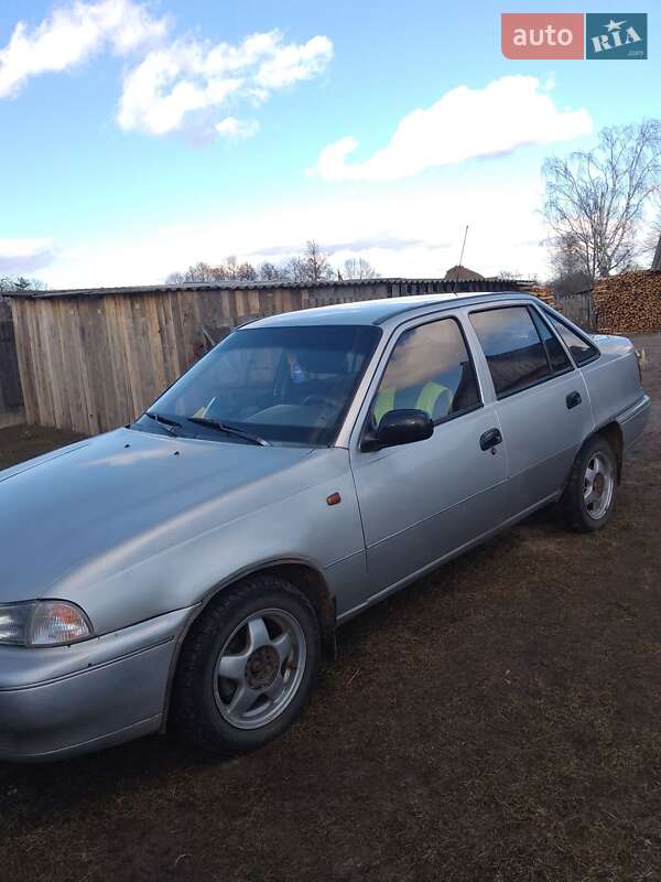 Седан Daewoo Nexia 2006 в Вараше