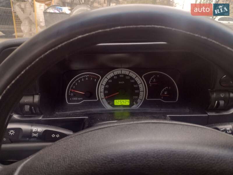 Седан Daewoo Nexia 2008 в Киеве