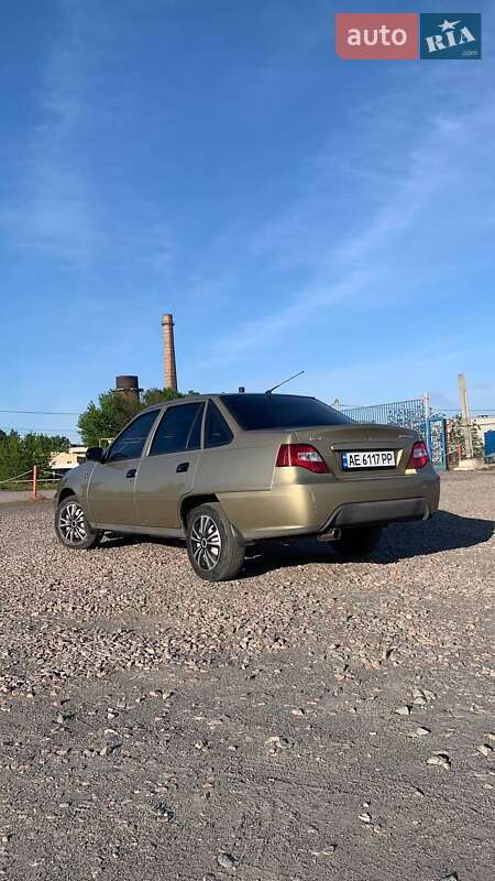 Седан Daewoo Nexia 2008 в Днепре