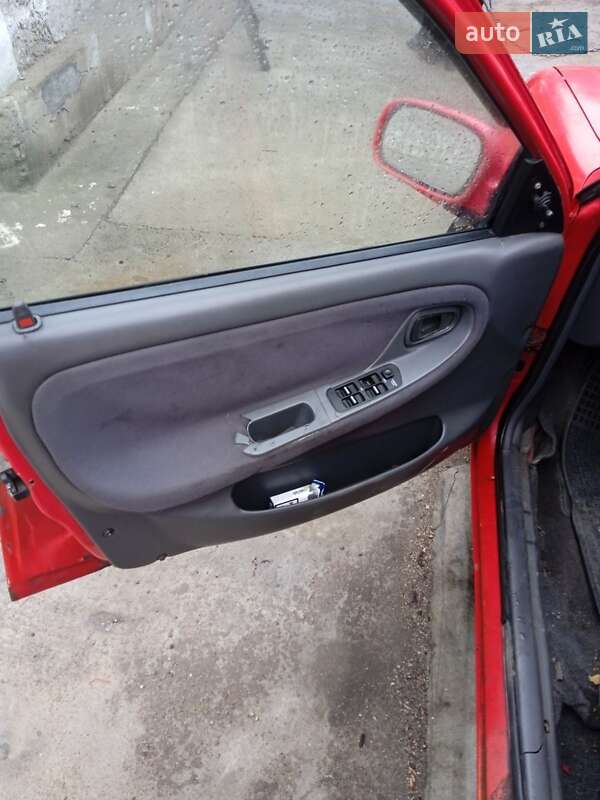 Седан Daewoo Nexia 1995 в Подольске