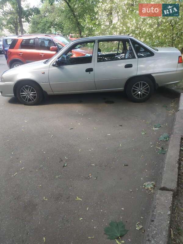 Седан Daewoo Nexia 2008 в Корсуне-Шевченковском