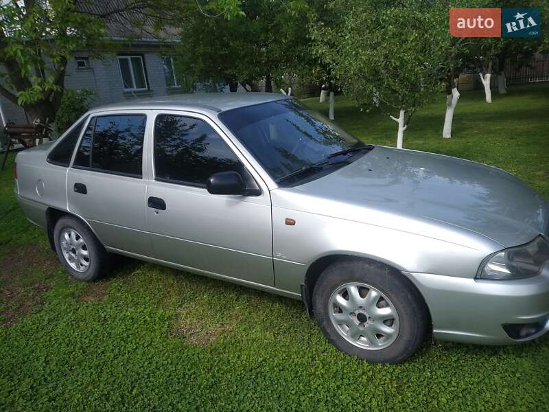 Седан Daewoo Nexia 2009 в Черкассах