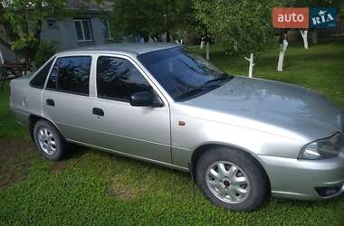 Седан Daewoo Nexia 2009 в 
