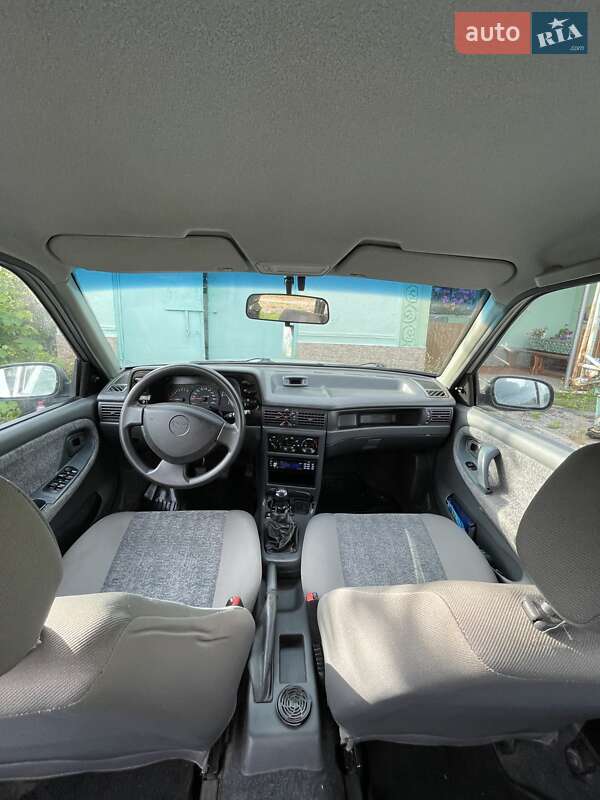 Седан Daewoo Nexia 2008 в Звенигородці