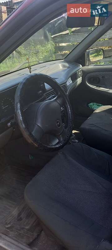 Седан Daewoo Nexia 1995 в Коропе