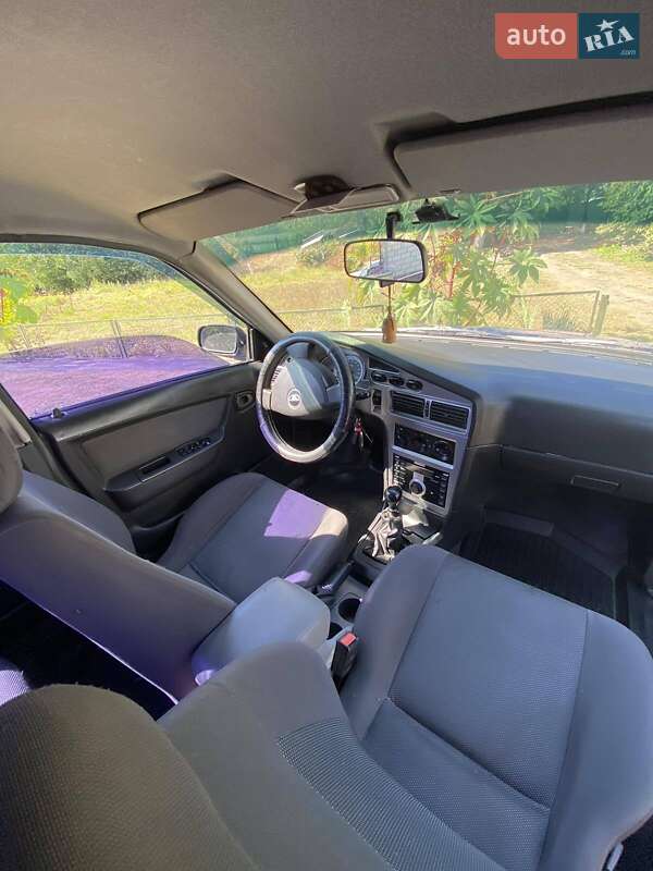 Седан Daewoo Nexia 2010 в Борисполі