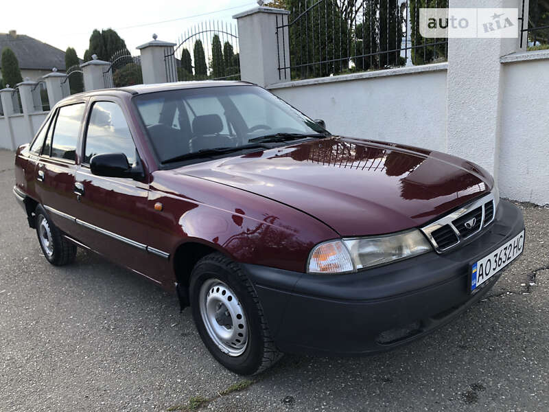 Седан Daewoo Nexia 2008 в Виноградове