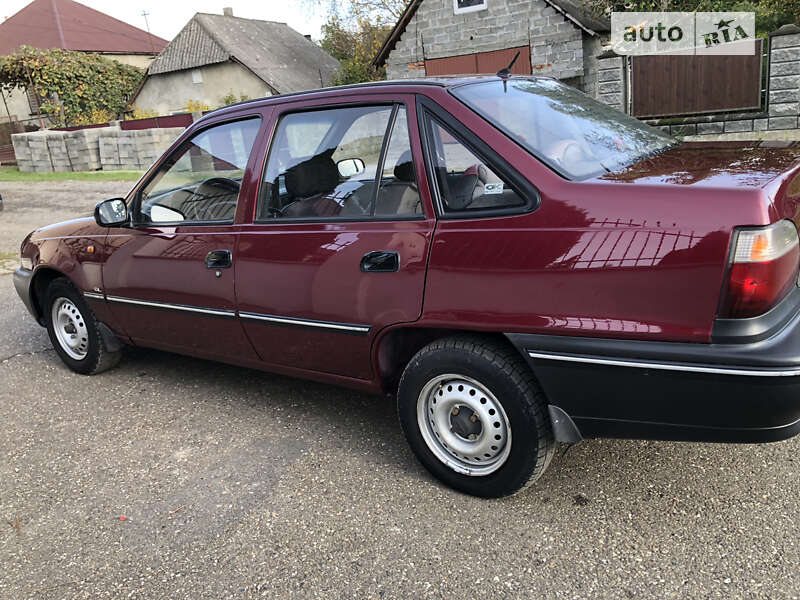 Седан Daewoo Nexia 2008 в Виноградове