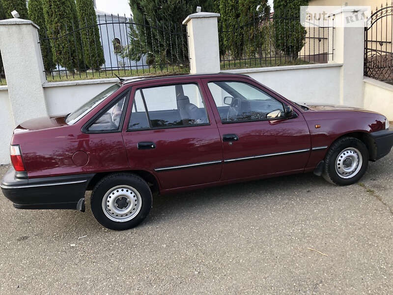 Седан Daewoo Nexia 2008 в Виноградове