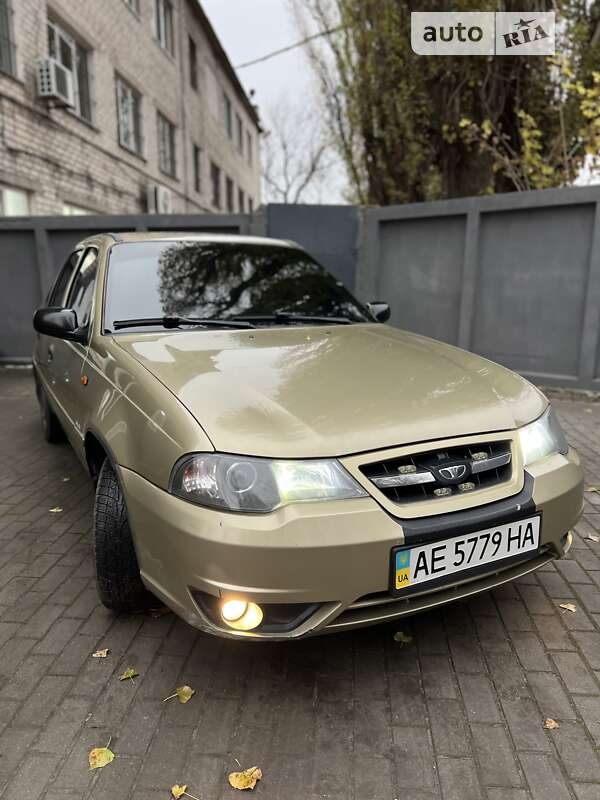 Седан Daewoo Nexia 2012 в Терновке