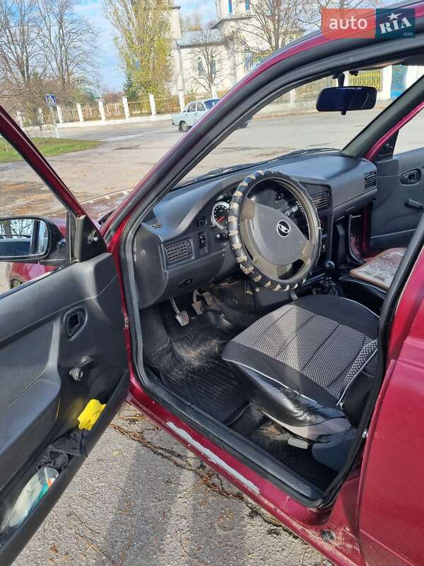 Седан Daewoo Nexia 2011 в Кременчуці