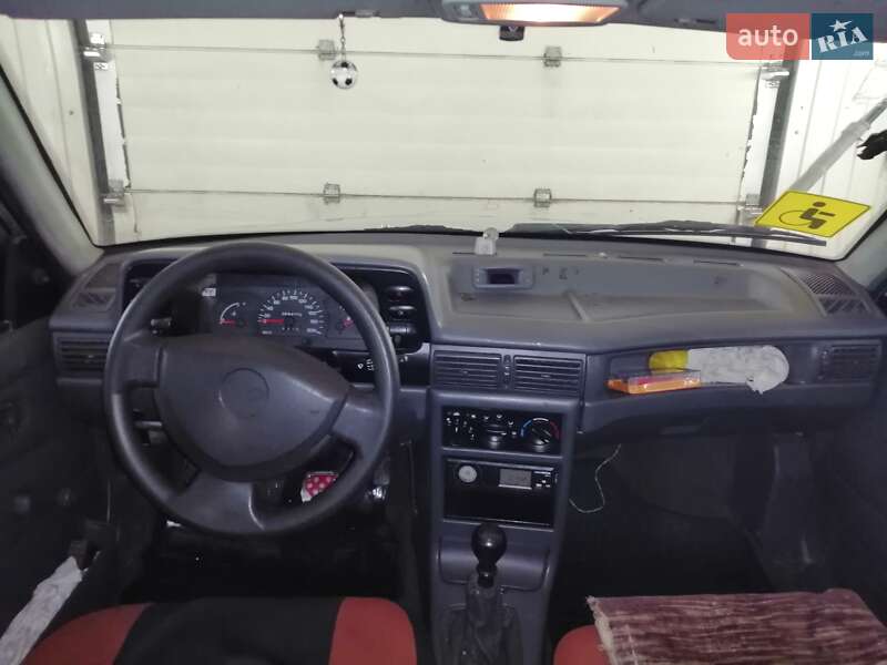 Седан Daewoo Nexia 2005 в Кропивницком