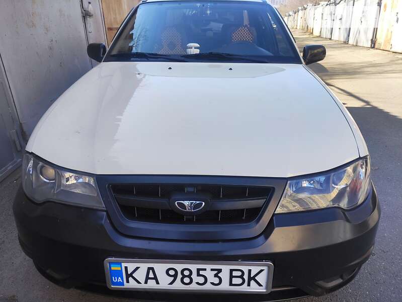 Седан Daewoo Nexia 2011 в Києві