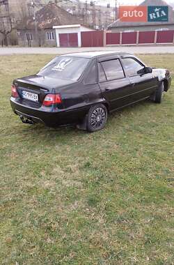 Седан Daewoo Nexia 2011 в 