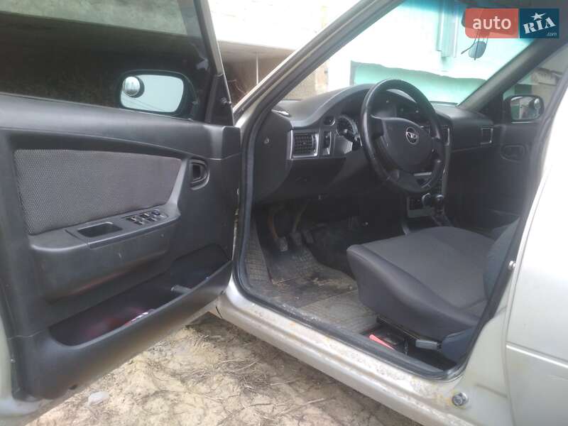 Седан Daewoo Nexia 2008 в Звенигородке