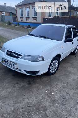 Седан Daewoo Nexia 2012 в Славянске