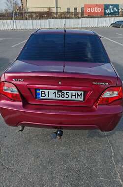 Седан Daewoo Nexia 2011 в 