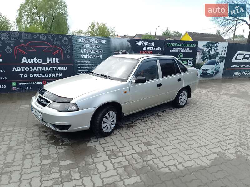 Седан Daewoo Nexia 2008 в Калуші