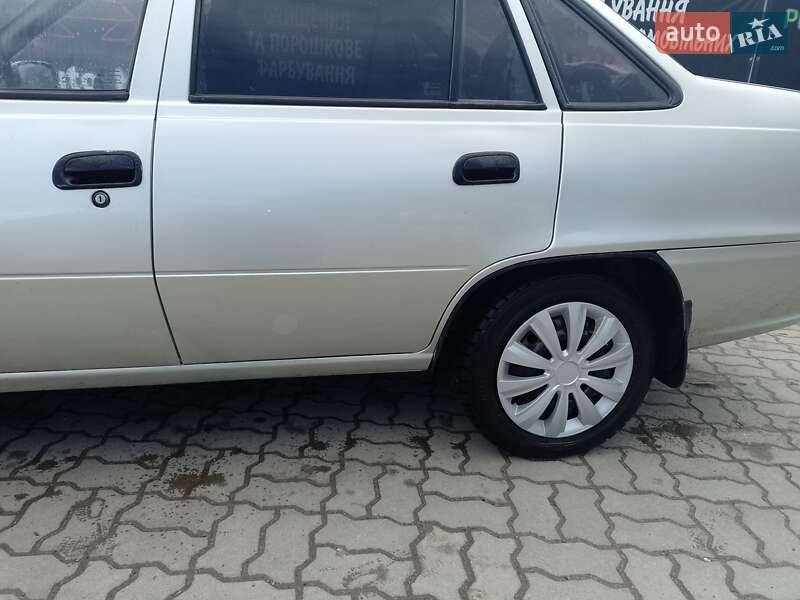 Седан Daewoo Nexia 2008 в Калуші
