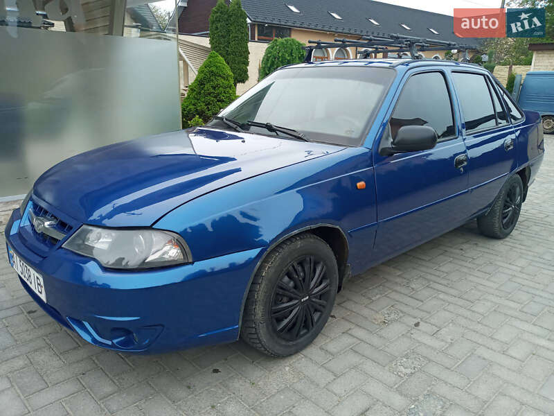 Седан Daewoo Nexia 2010 в Косове