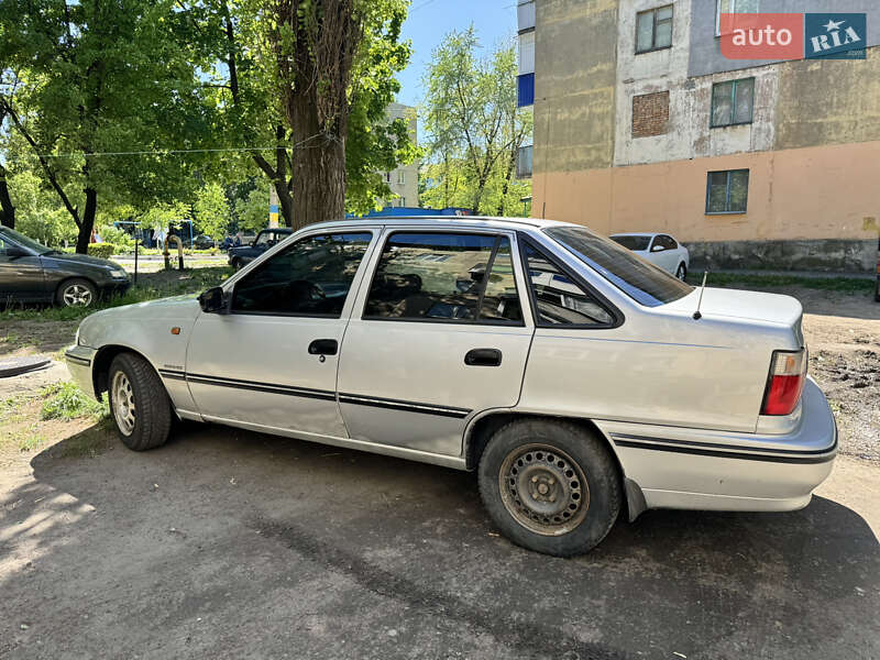 Седан Daewoo Nexia 2004 в Першотравенську