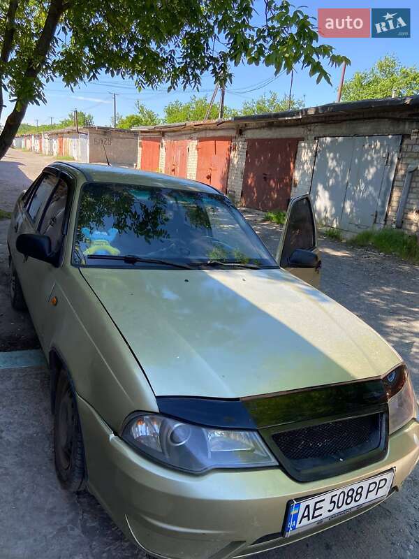 Седан Daewoo Nexia 2009 в Кривом Роге
