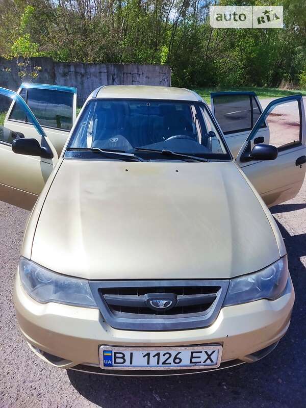 Седан Daewoo Nexia 2011 в Полтаве