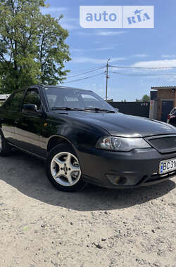 Седан Daewoo Nexia 2011 в Львові